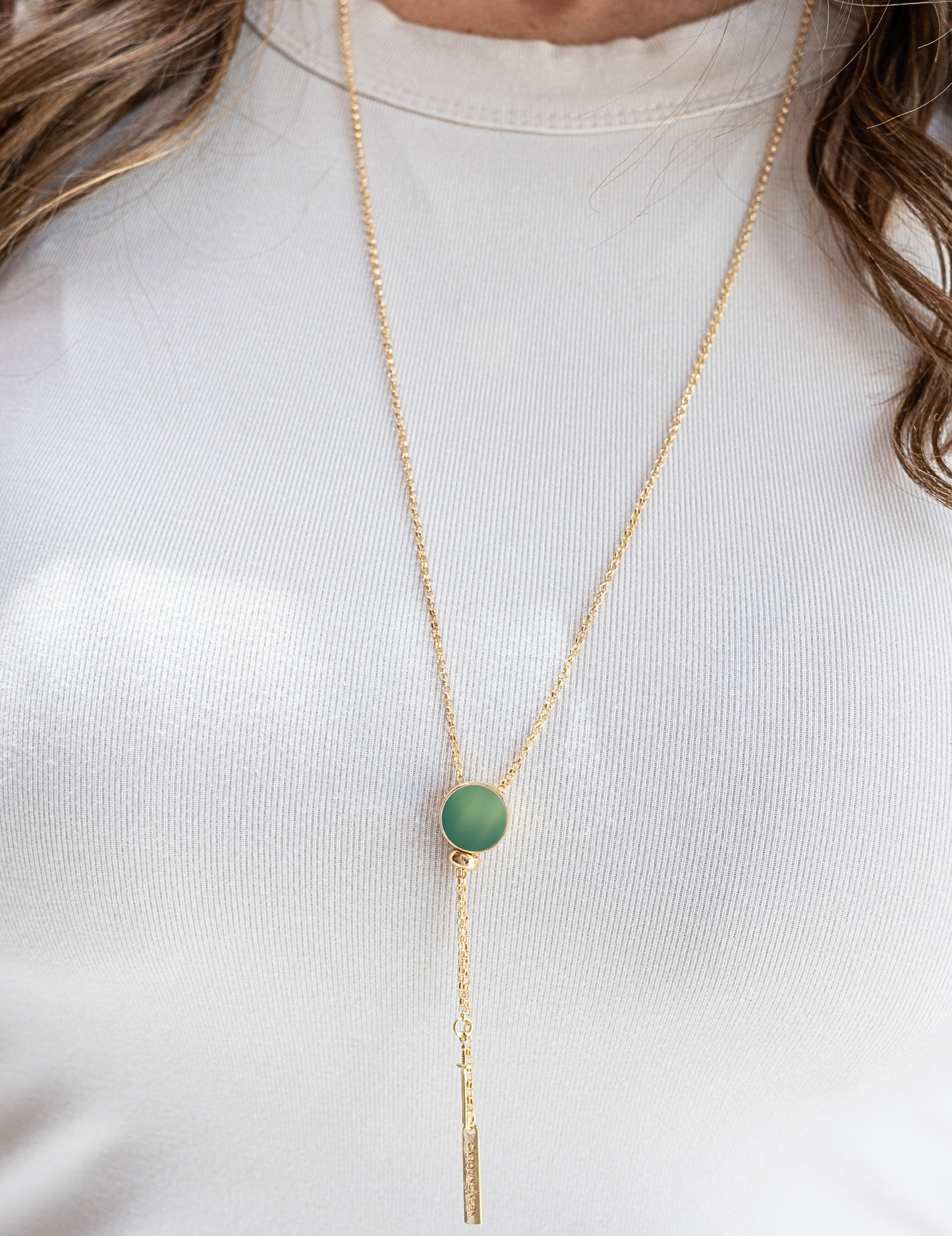 Colar Gravatinha Círculo Ouro