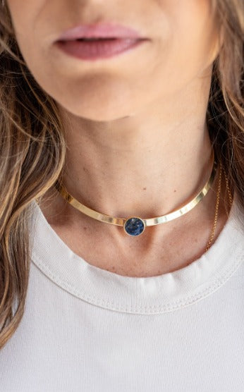 Colar Choker Lua Equilíbrio Ouro
