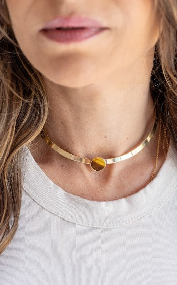Colar Choker Lua Equilíbrio Ouro
