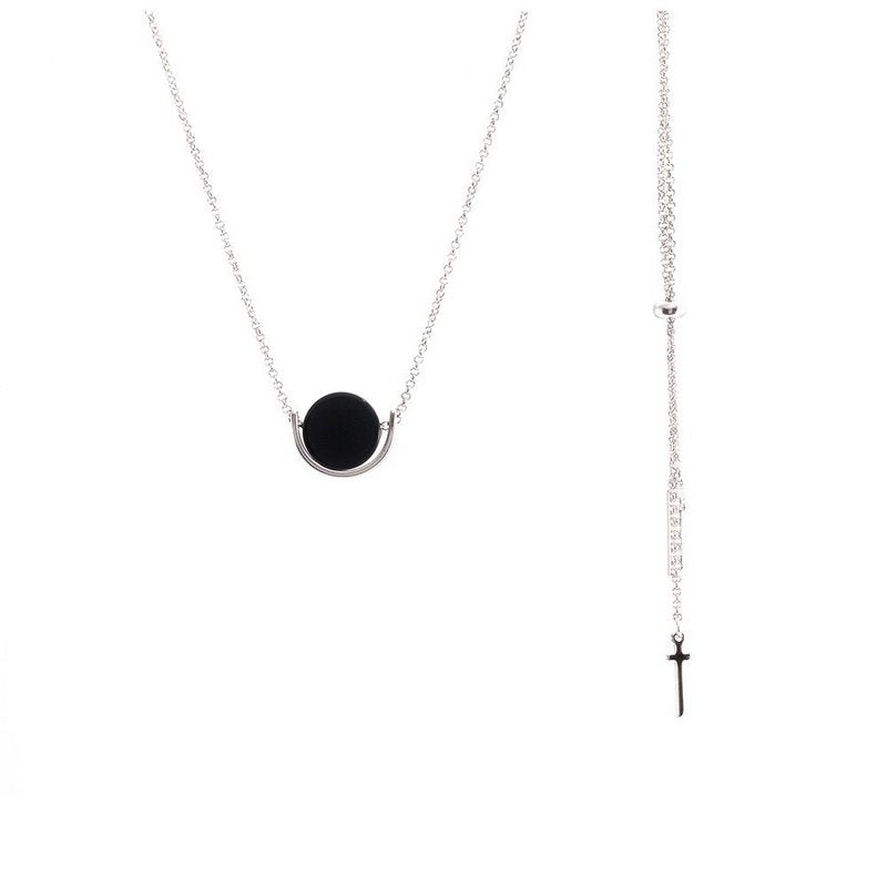 Colar Círculo + Metal Semi Círculo Ródio Branco