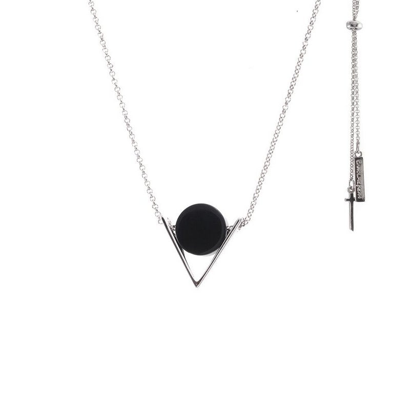Colar Círculo + Metal Semi Triângulo Ródio Branco