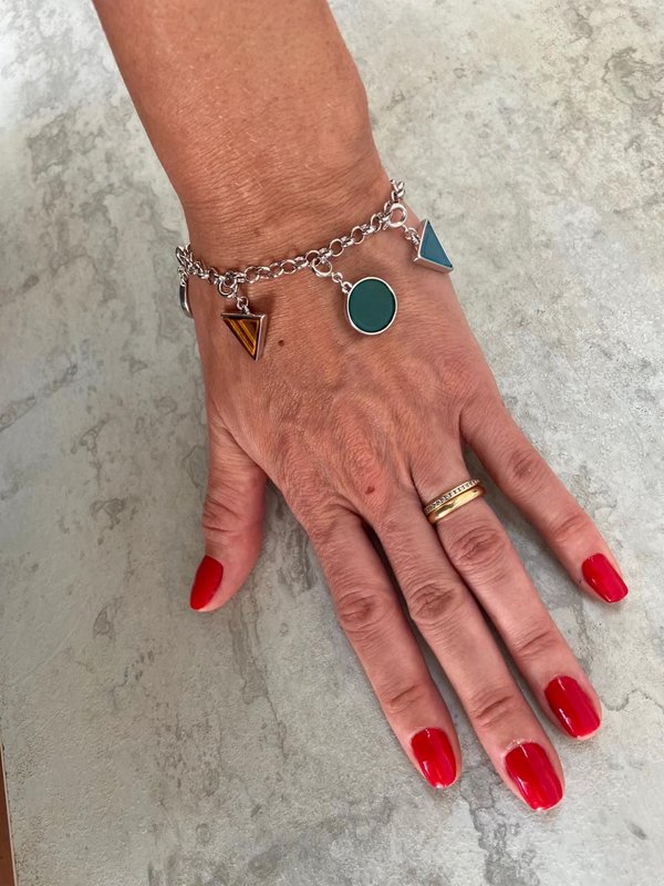 Pulseira Elos + Pingente Pirâmide Ródio Branco